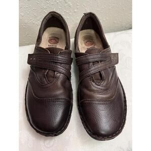Earth Spirit   Size 8.5   CARI   V-Strap Low Casual SHOE   Brown Leather+ Vegan